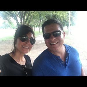 Meet your Posher, April marie